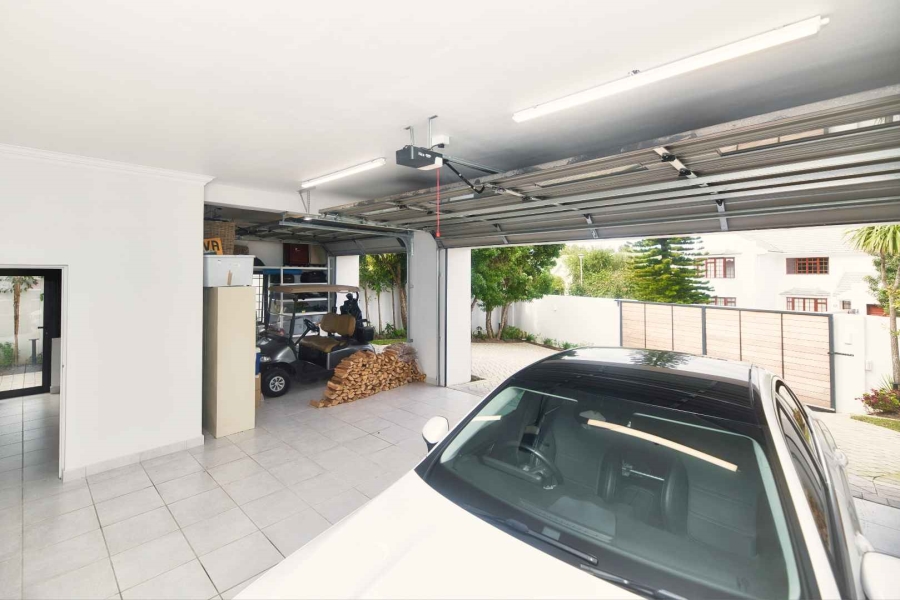 6 Bedroom Property for Sale in Hermanus Heights Western Cape